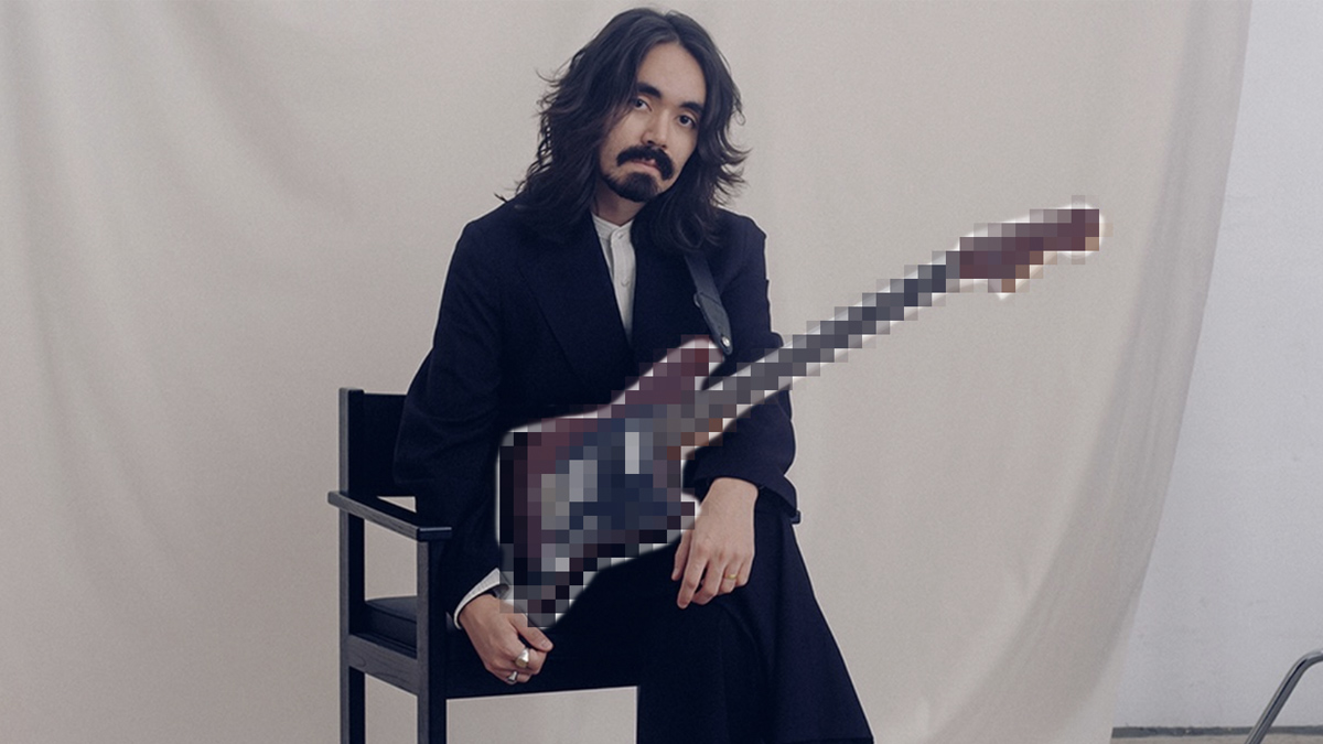 Mateus Asato with a mystery Fender