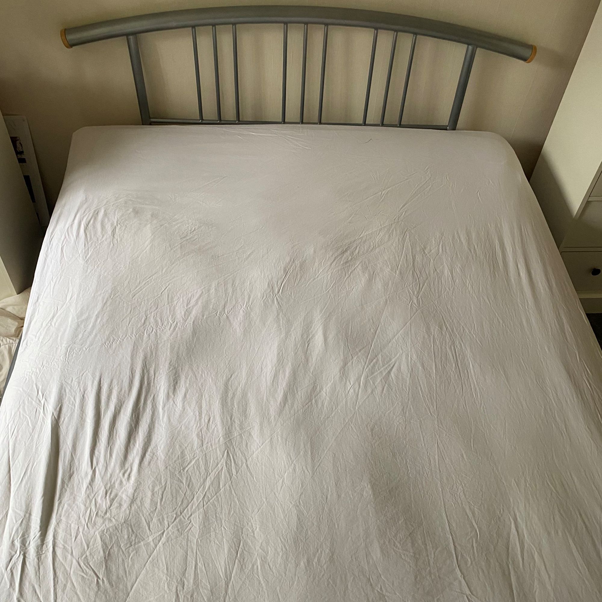 Lenor crease release spray on bedding