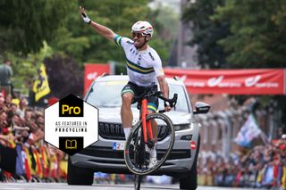 Nathan Haas has some fun at the 2021 UCI Road World Championships in Flanders