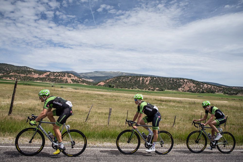 Cannondale sitting back in the bunch.