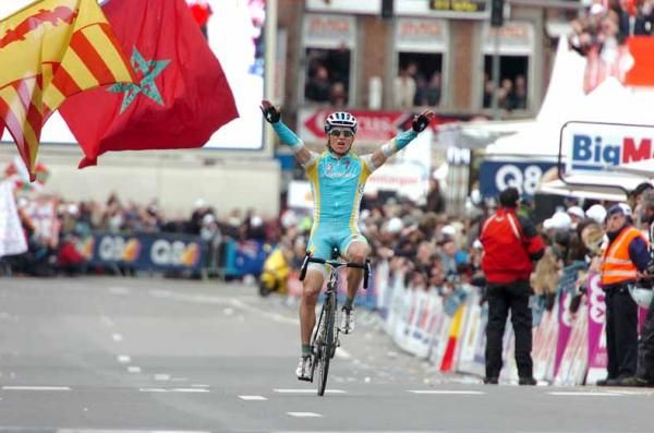 Maxim Iglinskiy (Astana) triumphant in Liege.