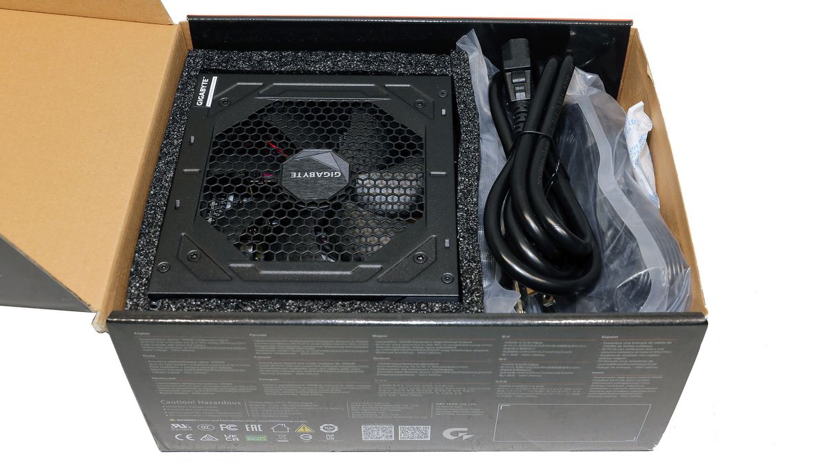 Gigabyte UD1000GM PG5