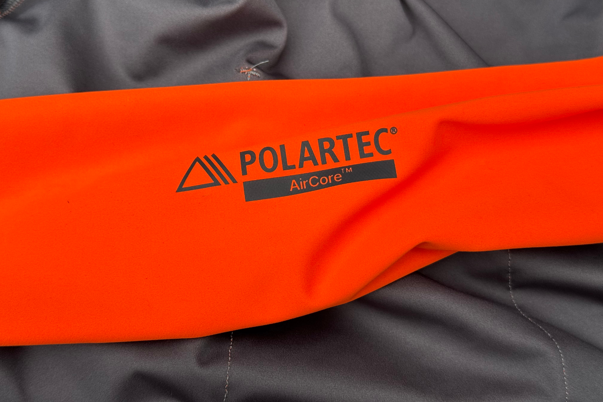 Detail of the Sportful Fiandre Shift jacket