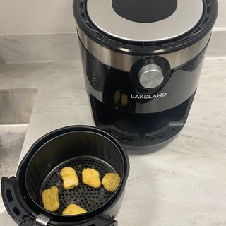 Image of Lakeland air fryer used to cook nuggets