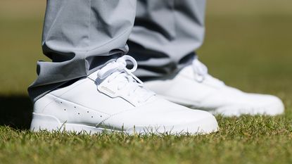 Adidas golf adicross 2024 classic leather shoes white