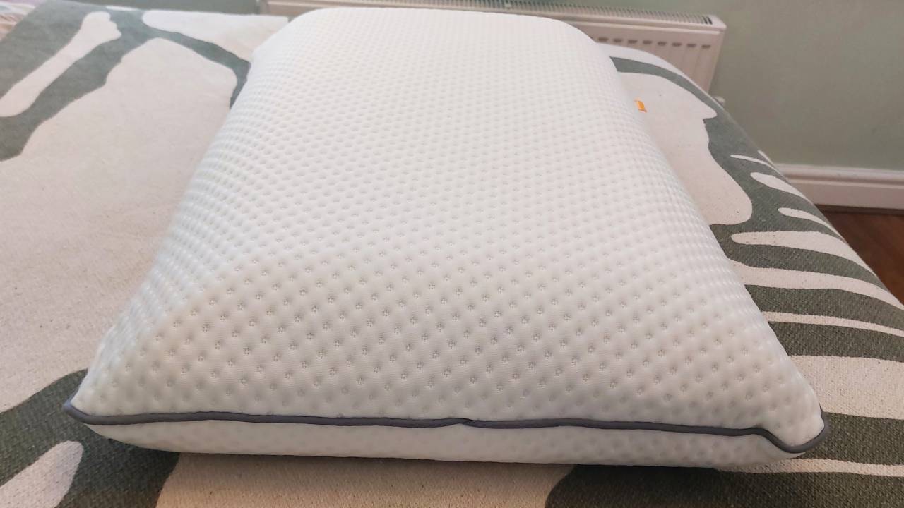 Emma Adapt Cooling Pillow