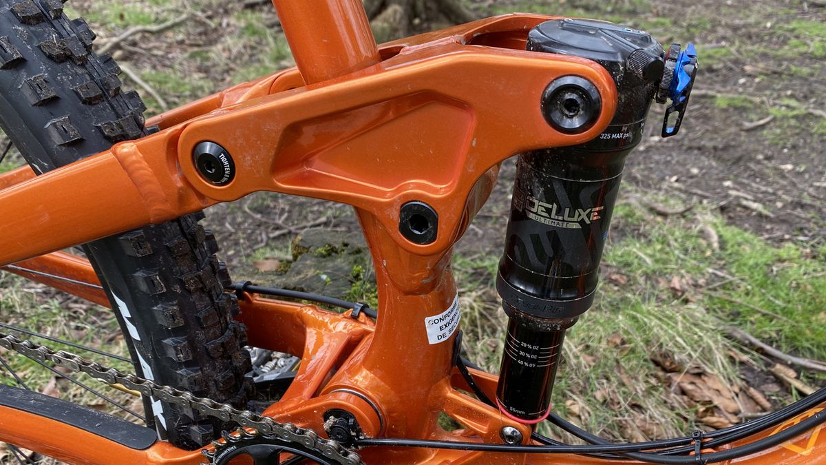 Kona Process 134 fitted witha RockShox Deluxe Ultimate shock