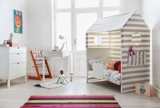 Stokke’s Home Bed is the best three-in-one cot