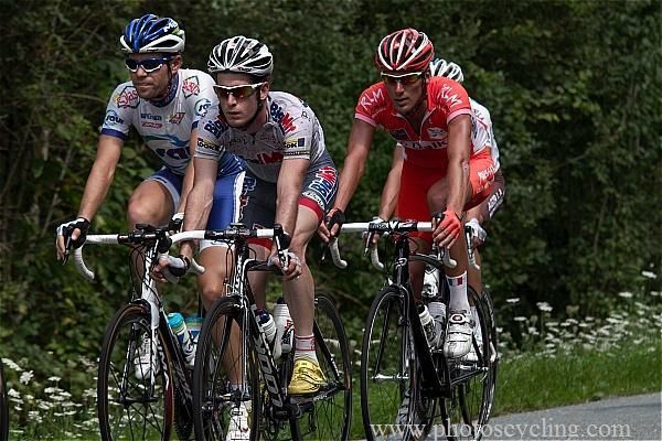 Cyril Lemoine (Saur-Sojasun), Th&eacute;o Vimpere (Big Mat-Auber 93) and Anthony Colin (Roubaix Lille Metropole) on the attack.