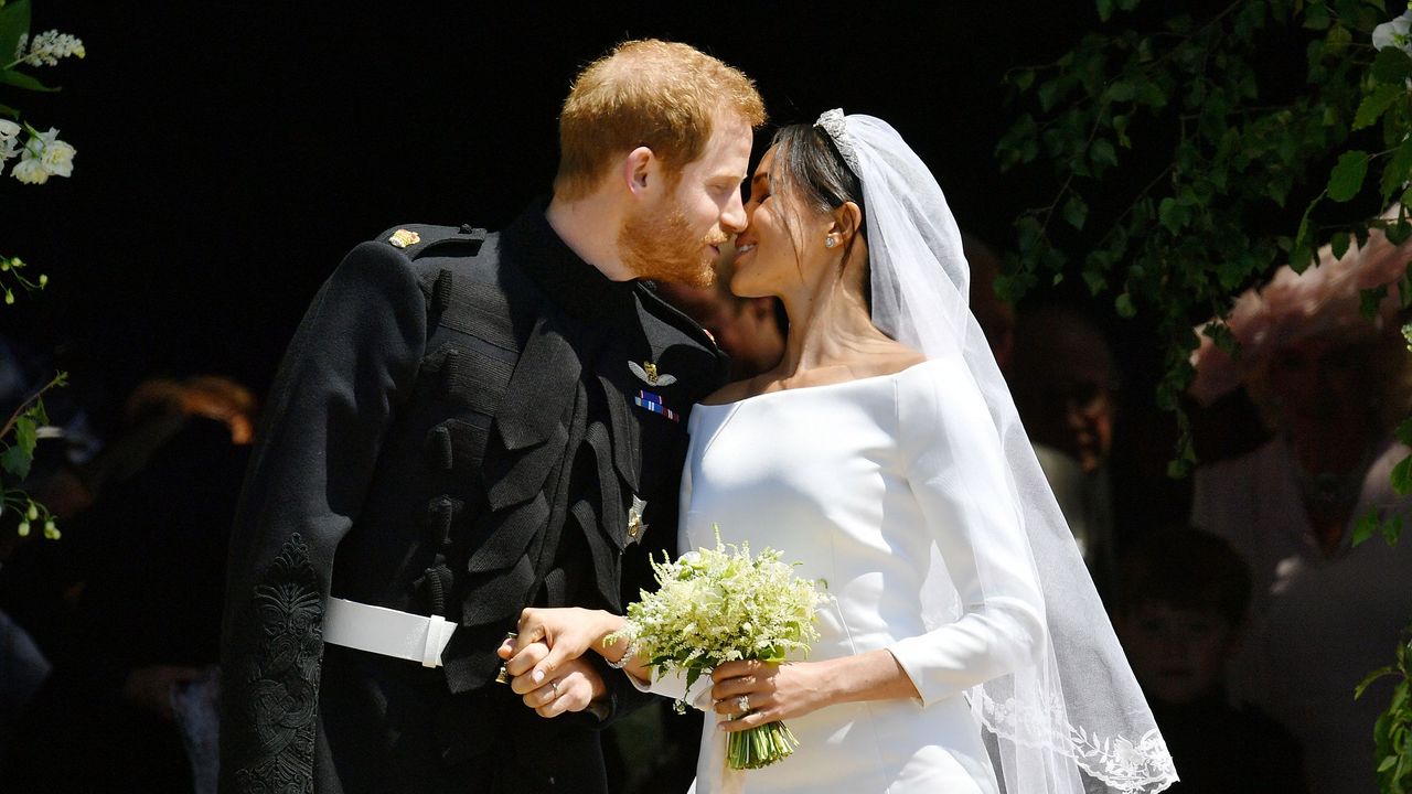 royal wedding kiss