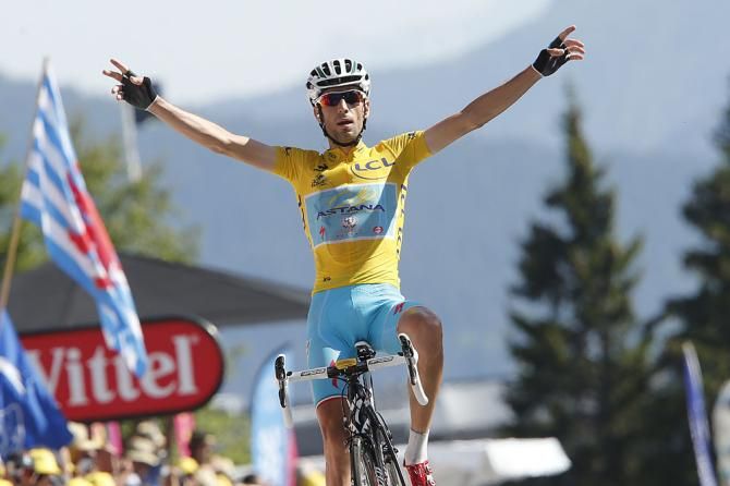 Vincenzo Nibali defended his yellow jersey