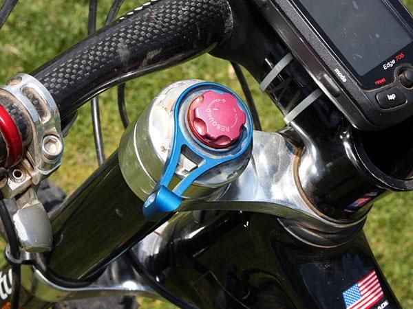 The Lefty fork's lockout lever is located up high where it's easily accessed.