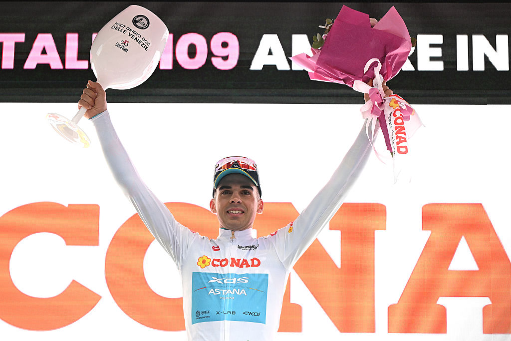 VELIKO TARNOVO, BULGARIA - MAY 09: Guillermo Thomas Silva of Uruguay and Team XDS Astana celebrates at podium as White Best Young Rider Jersey winner during the 109th Giro d&amp;amp;apos;Italia 2026, Stage 2 a 221km stage from Burgas to Veliko Tarnovo / #UCIWT / on May 09, 2026 in Veliko Tarnovo, Bulgaria. (Photo by Dario Belingheri/Getty Images)