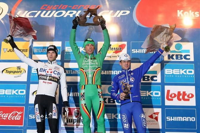 Koksijde, Belgium World Cup podium (L-R): Niels Albert (BKCP-Powerplus), Sven Nys (Landbouwkrediet-Euphony), Francis Mourey (FDJ-BigMat)