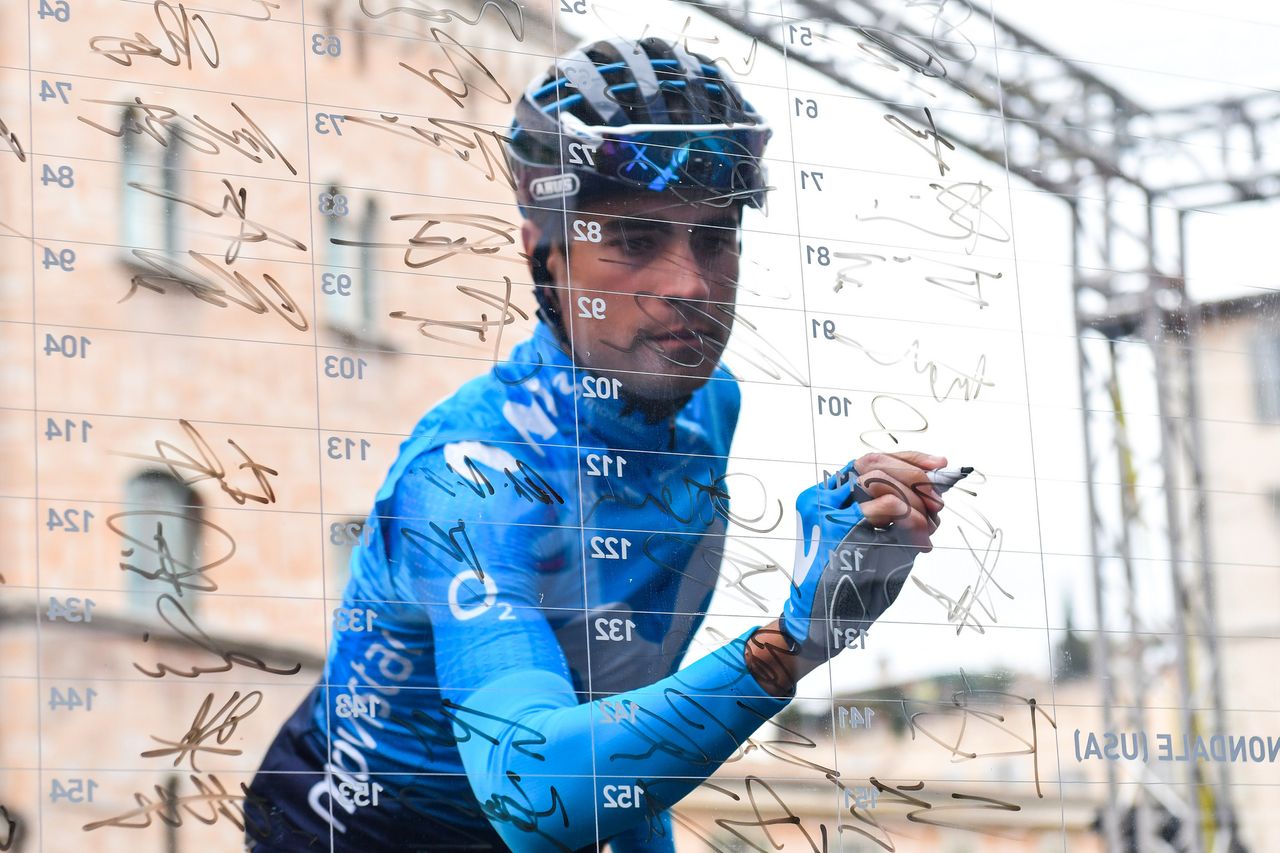 Mikel Landa signs on