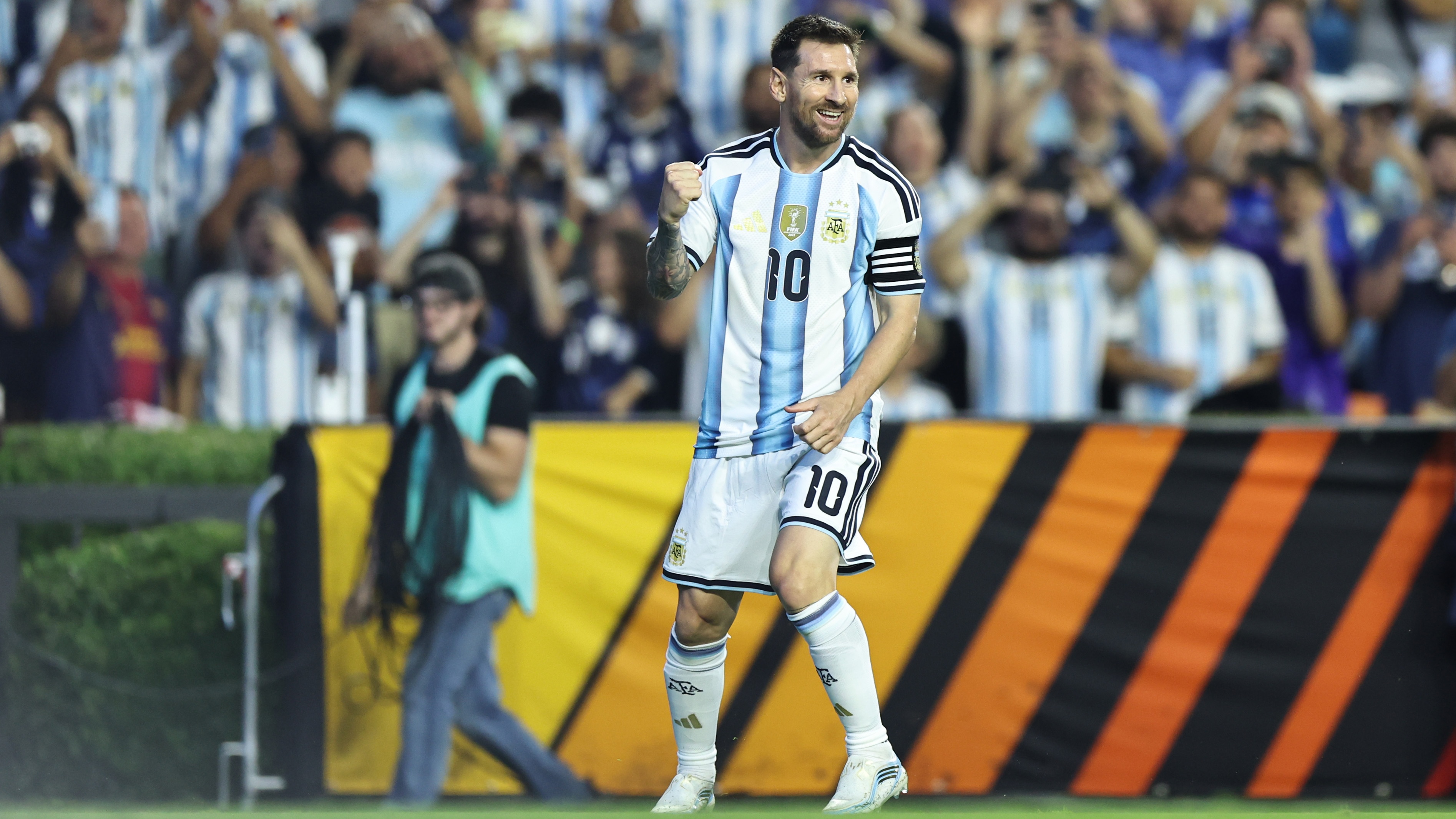 Messi scores a penalty against Iceland in a friendly