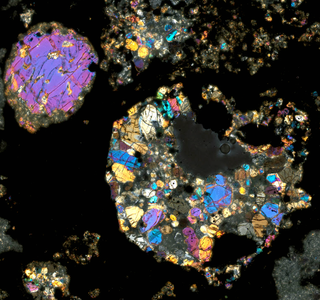Researchers have identified high-temperature magnetites in chondrules that shed new light on the conditions of the early solar system. 