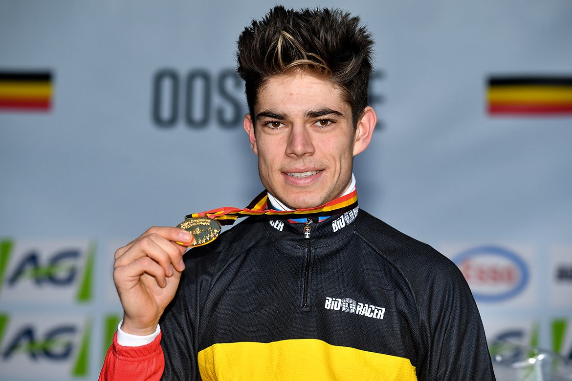 Woet Van Aert shows off his gold medal