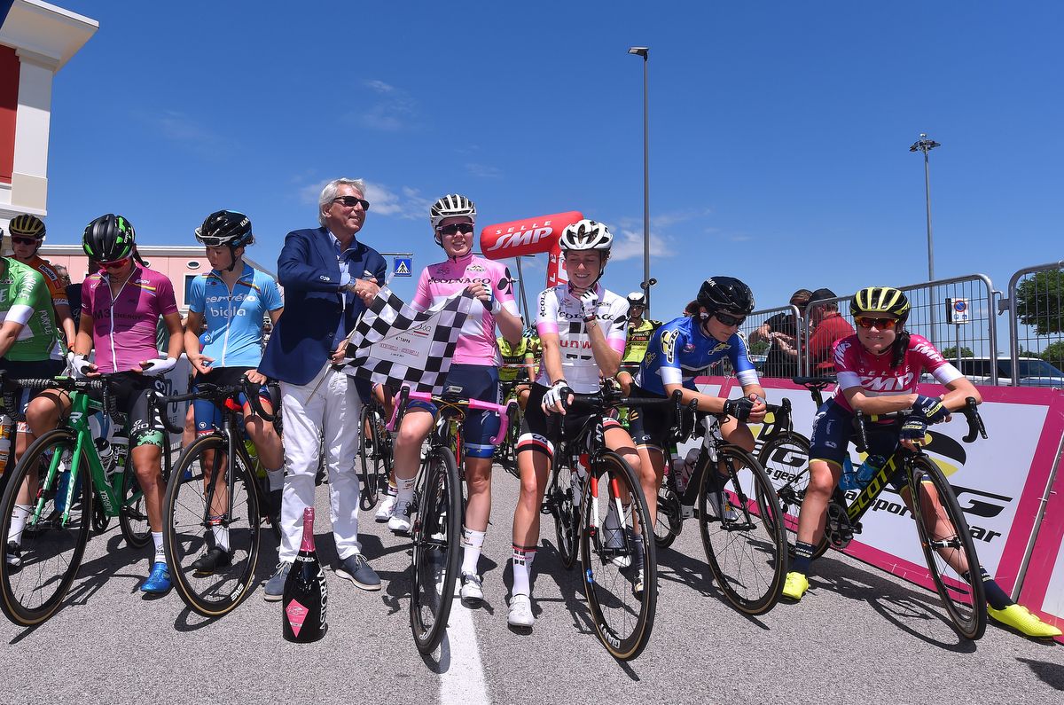 The classification leaders enjoy the morning Italian sunshine