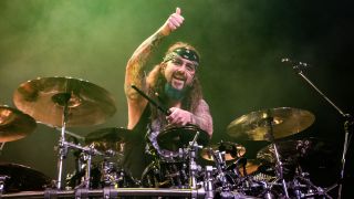Mike Portnoy returns to Dream Theater