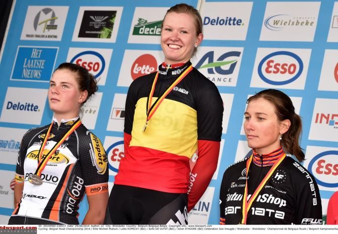 Jolien D'Hoore (Lotto-Belisol) proudy showing off her Belgian tricolore