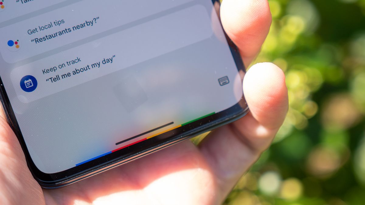 Google Assistant on the Motorola Edge (2022)