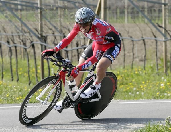 Stefano Garzelli (Acqua &amp; Sapone) races to second