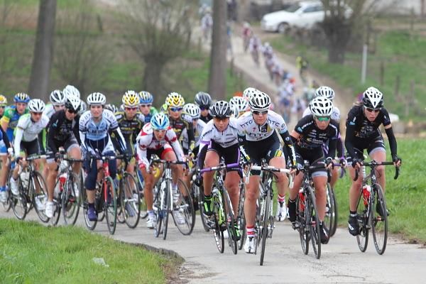 Emilia Fahlin (HTC-HighRoad) leads the bunch climbing the first climb, Rekelberg