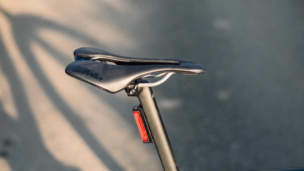 Close up of the Canyon Ultimate CF SLX 8
