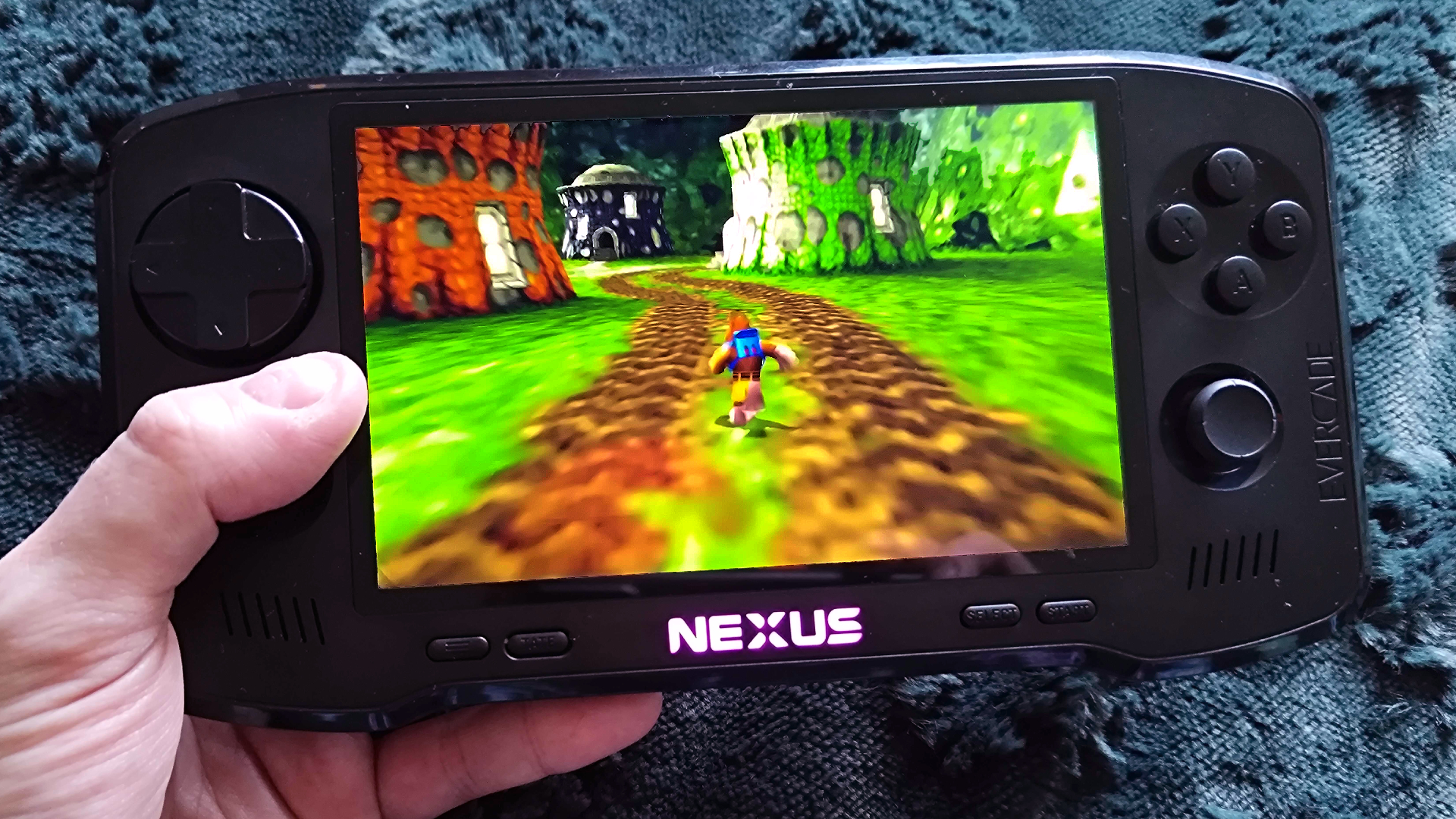 Evercade Nexus with Banjo-Tooie gameplay on screen.