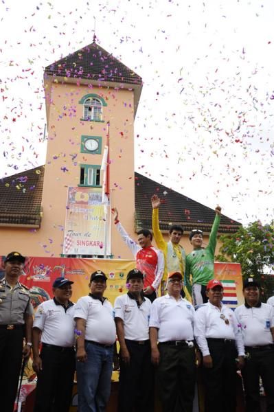 Today's award ceremony was held in front of Sawahlunto rail station
