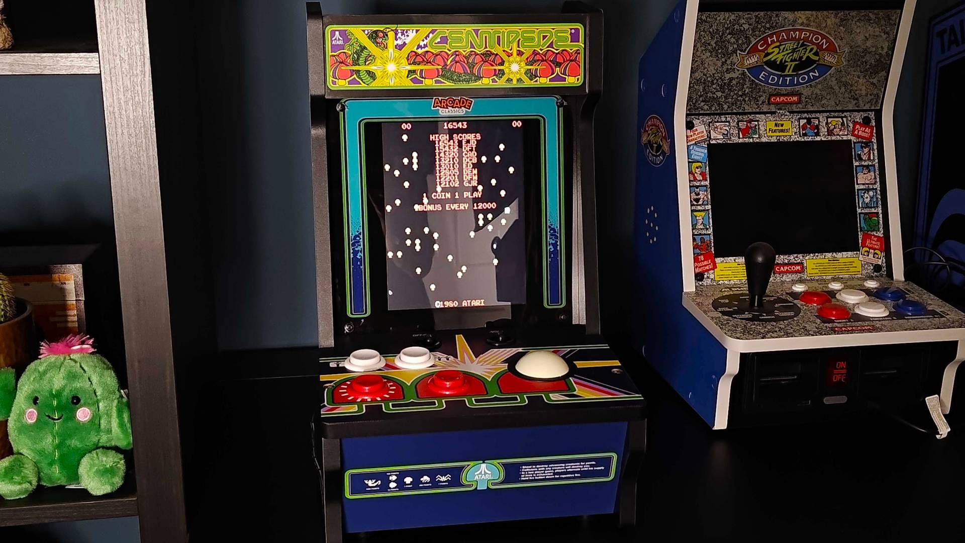 Front view of Arcade Classics Cenitpede machine