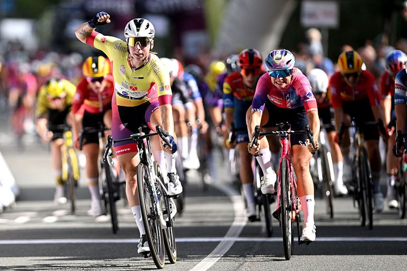 ALKMAAR, NETHERLANDS - SEPTEMBER 05: (L-R) Lorena Wiebes of Netherlands and Team SD Worx - Protime - Yellow Leader Jersey celebrates at finish line as stage winner ahead of Chiara Consonni of Italy and Team CANYON//SRAM zondacrypto during the 27th Simac Ladies Tour 2025, Stage 4 a 125.8km stage from Alkmaar to Alkmaar / #UCIWWT / on September 05, 2025 in Alkmaar, Netherlands. (Photo by Luc Claessen/Getty Images)
