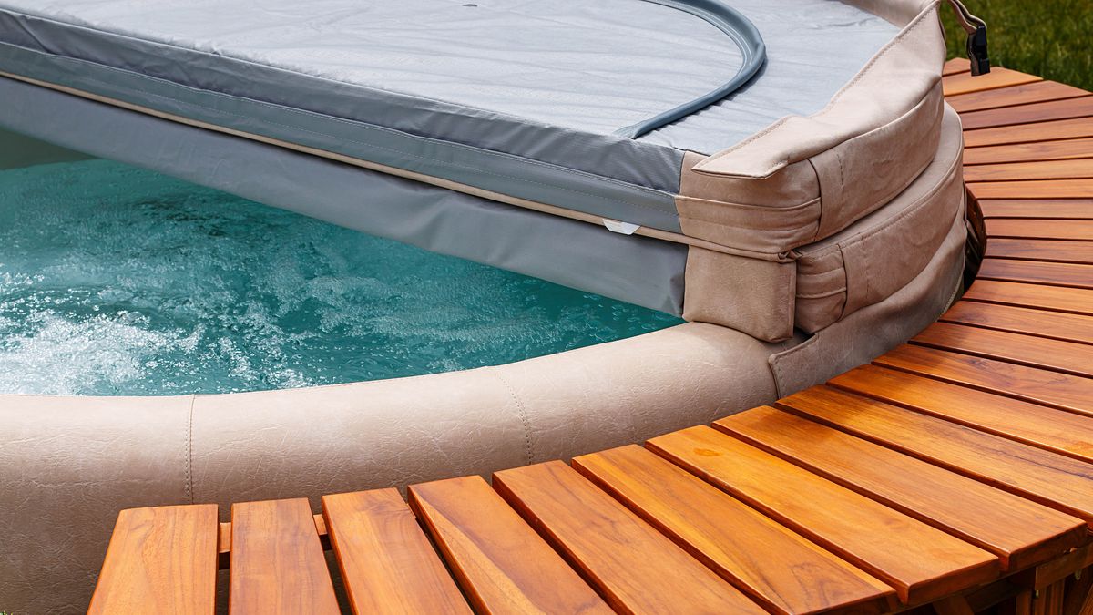 Hot tub with cover