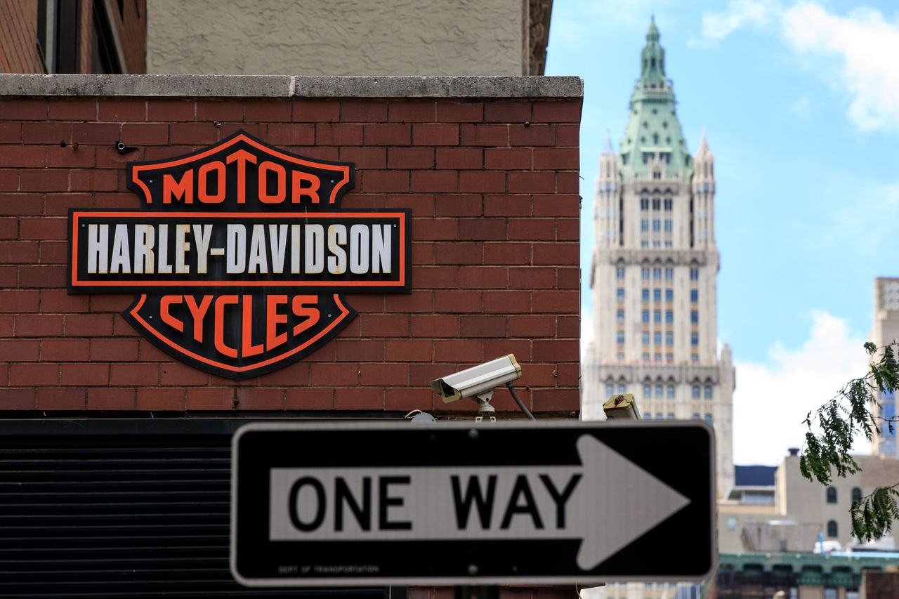 The Harley logo in NYC