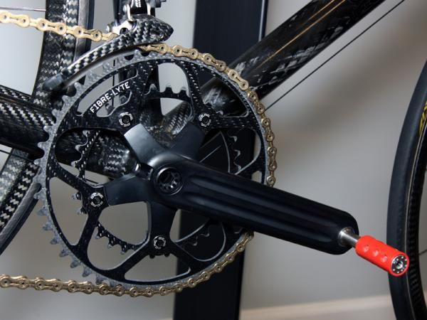 Prototype Myth machined aluminum cranks are used on Fairwheel Bikes' ultralight Spin carbon project bike.