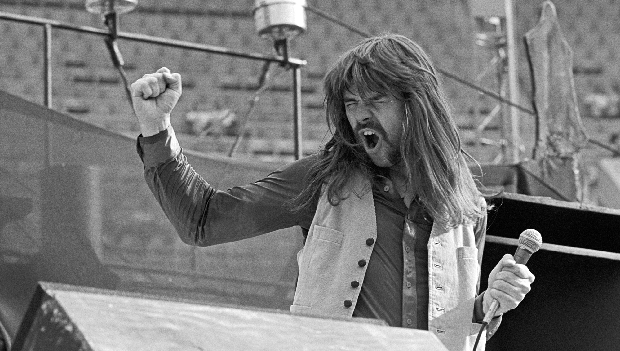 Bob Seger performs with The Silver Bullet Band at Atlanta-Fulton County Stadium on August 29, 1976 in Atlanta, Georgia.