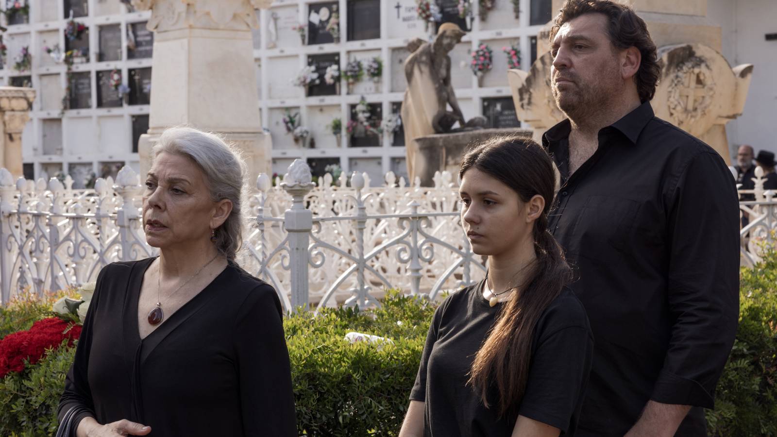 Kiti Manver and Hovik Keuchkerian in Netflix's Two Graves.
