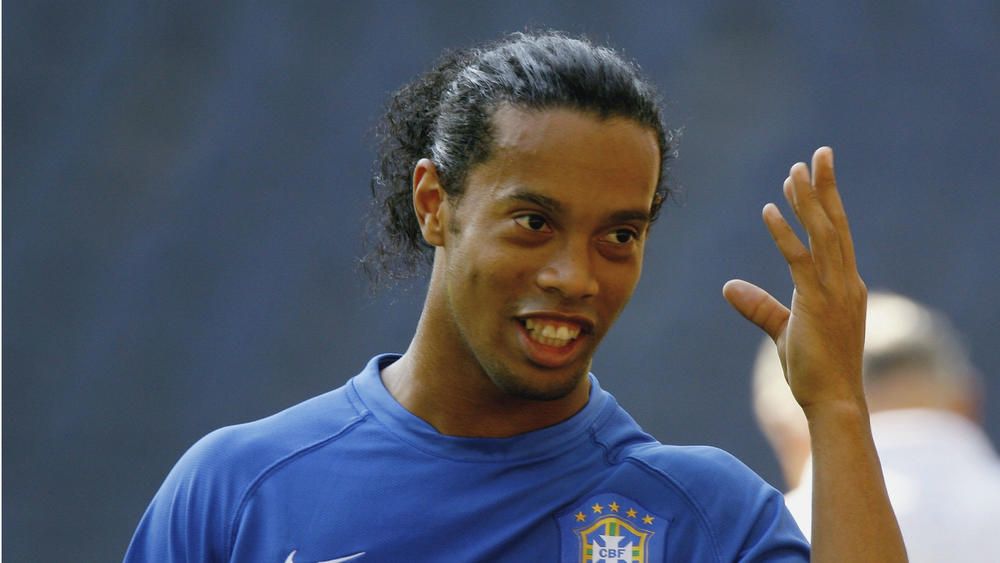 Brazil Great Ronaldinho To Retire In 2018 