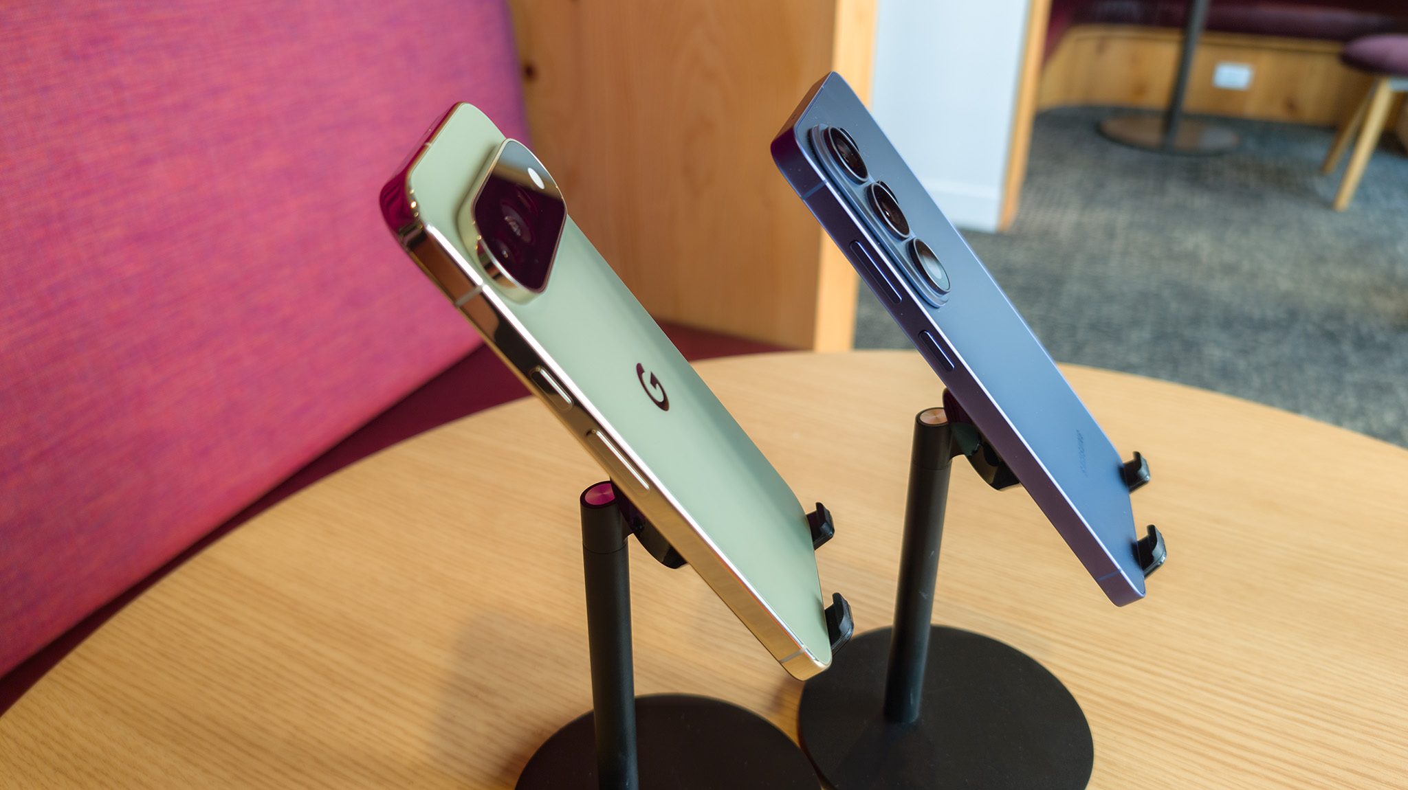 Comparing the Google Pixel 11 Pro XL with the Samsung Galaxy S26 Ultra
