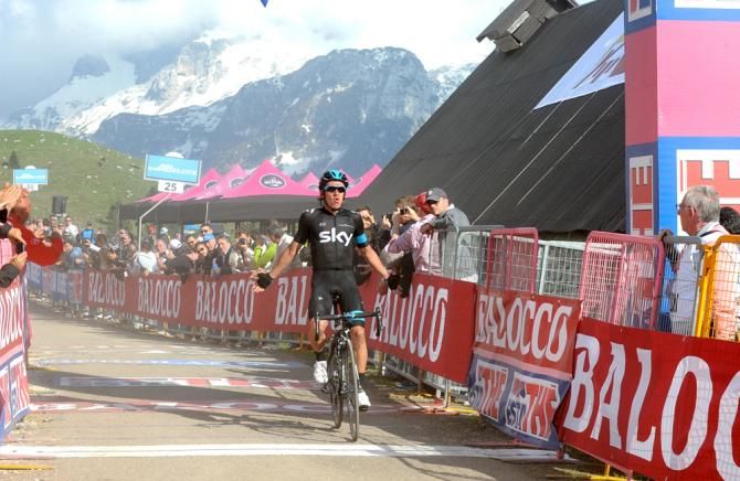 Rigoberto Uran (Sky Procycling) attacked on the final climb and stayed clear