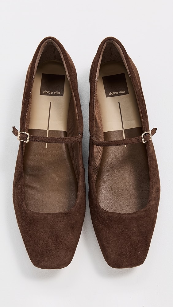 Dolce Vita Reyes Flats
