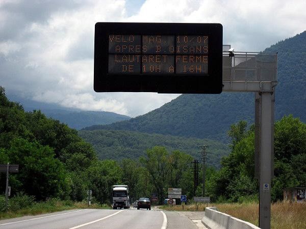 Road notice.