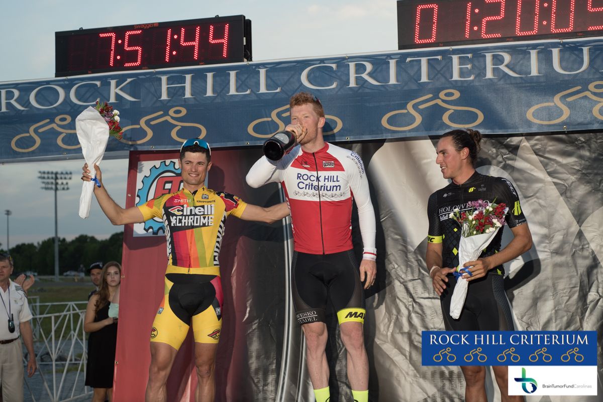 John Murphy (Holowesko) atop the men's podium