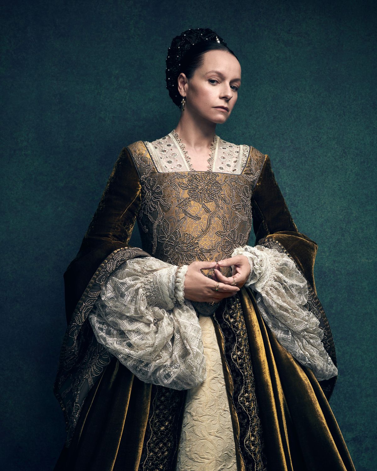 The Serpent Queen season 1