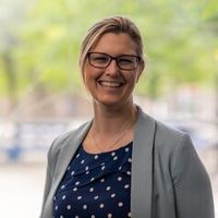 Clare MacMahon's avatar