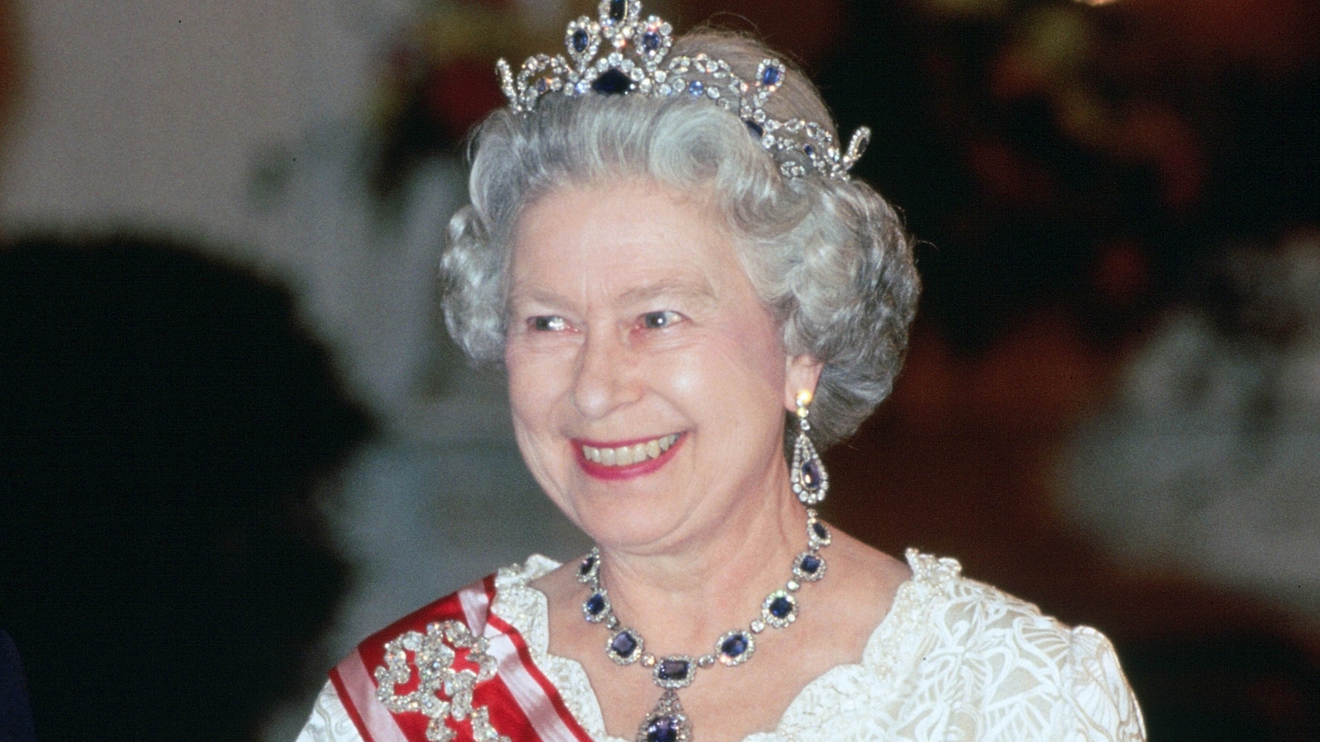 Queen Camilla's banquet jewelry is tribute to Queen Elizabeth | Woman ...