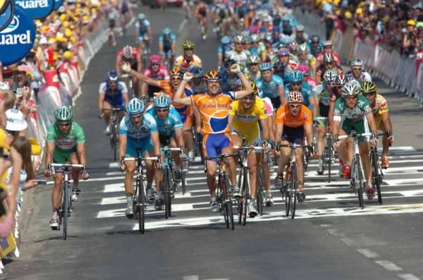 Freire winning a Tour de France stage in 2006 in Caen. He won again a few days later in Dax