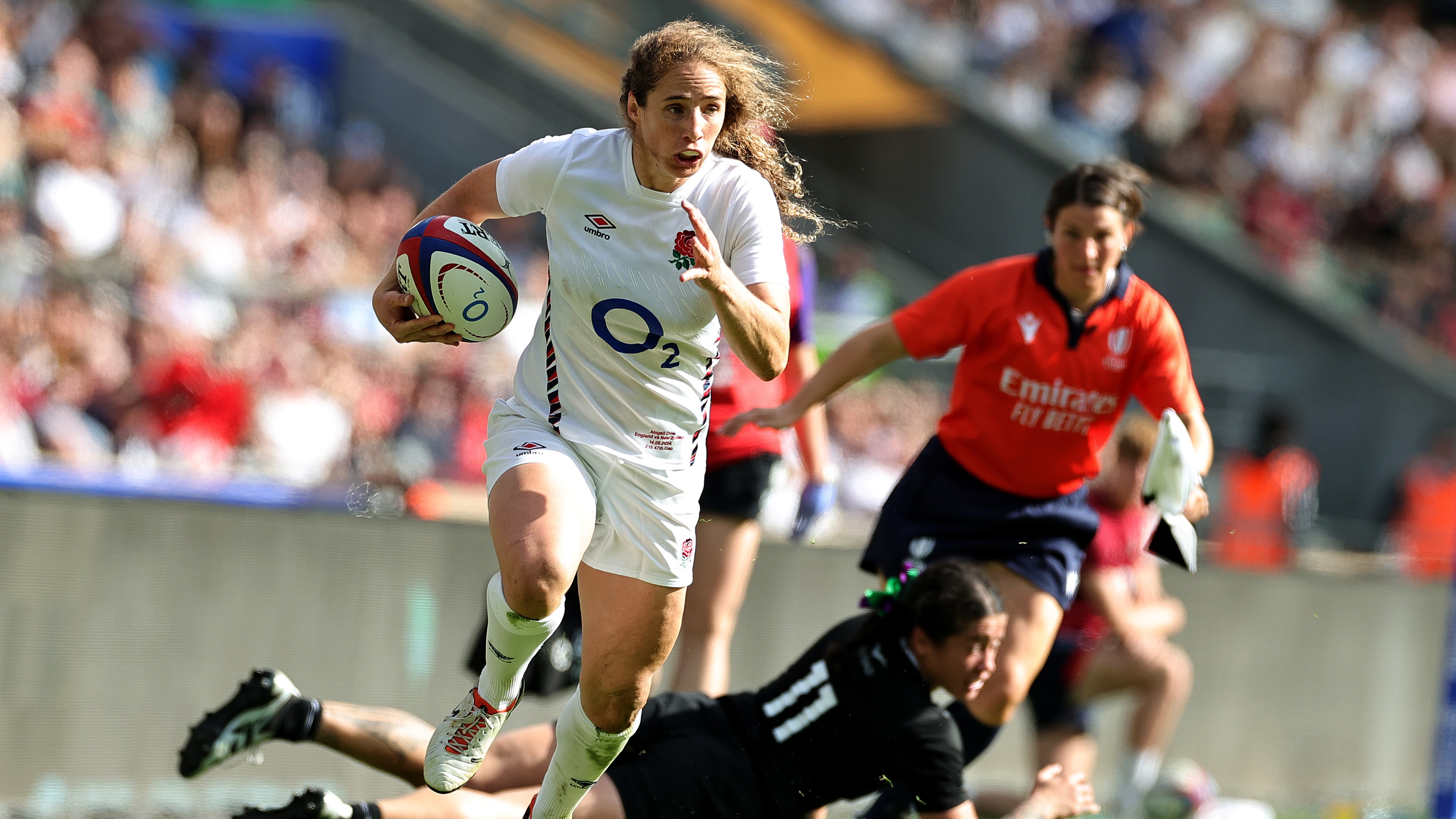 Abby Dow of England breaks clear of Katelyn Vahaakolo to score their second try during the Women&#039;s International match between England Red Roses and New Zealand Black Ferns at Allianz Twickenham Stadium on September 14, 2024 in London, England. 