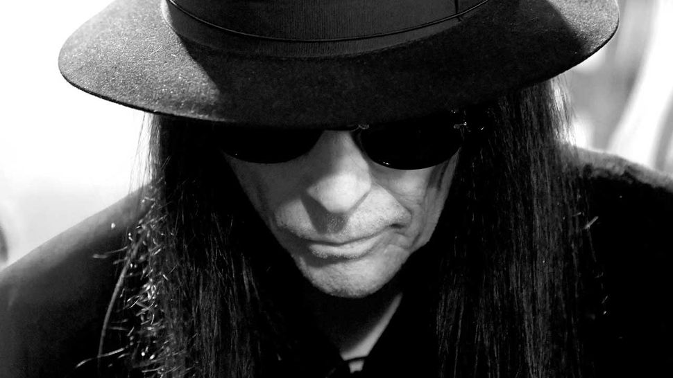 Mick Mars releases video for surprisingly heavy debut solo single Loyal ...